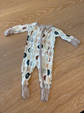 Little Sleepies Neutral Moon Phase Light Footie | Newborn